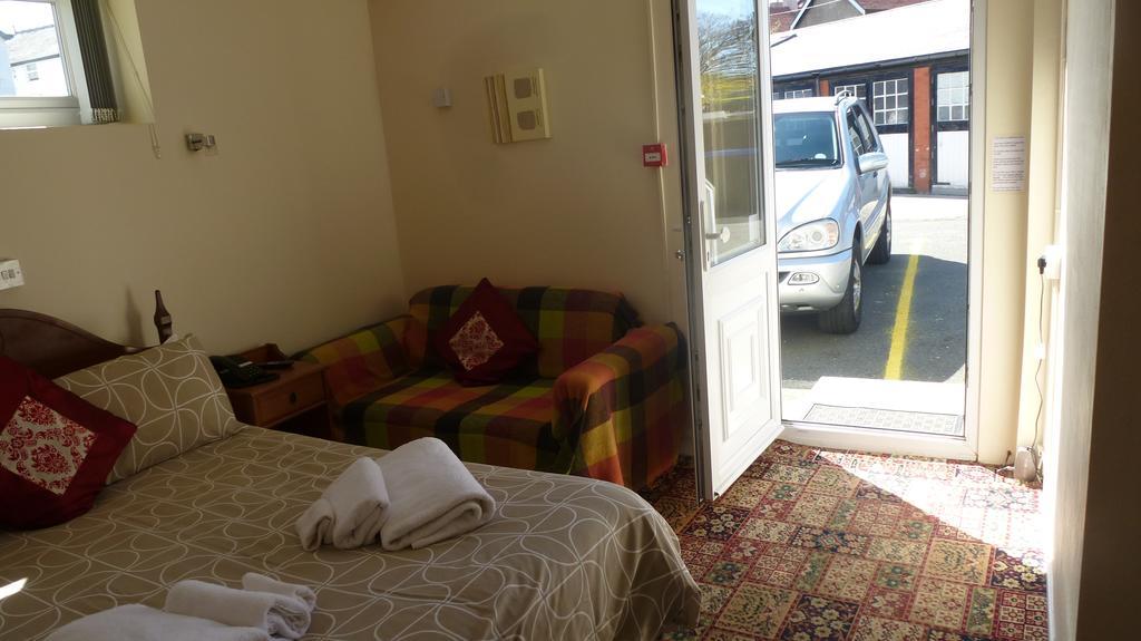 Whitehall Guest House Colwyn Bay Kültér fotó