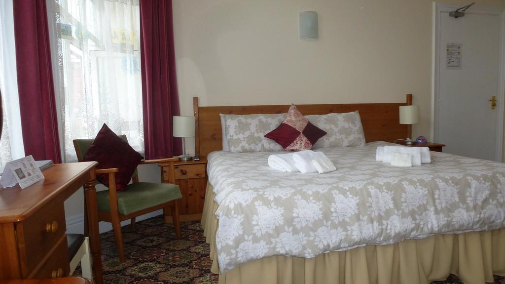 Whitehall Guest House Colwyn Bay Kültér fotó