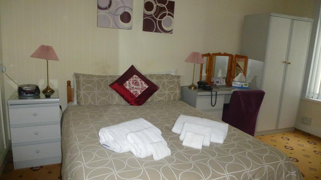 Whitehall Guest House Colwyn Bay Kültér fotó