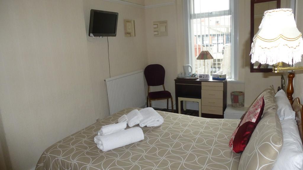 Whitehall Guest House Colwyn Bay Kültér fotó