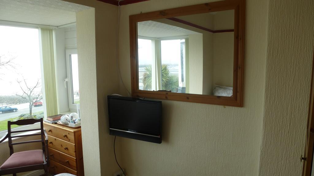 Whitehall Guest House Colwyn Bay Kültér fotó