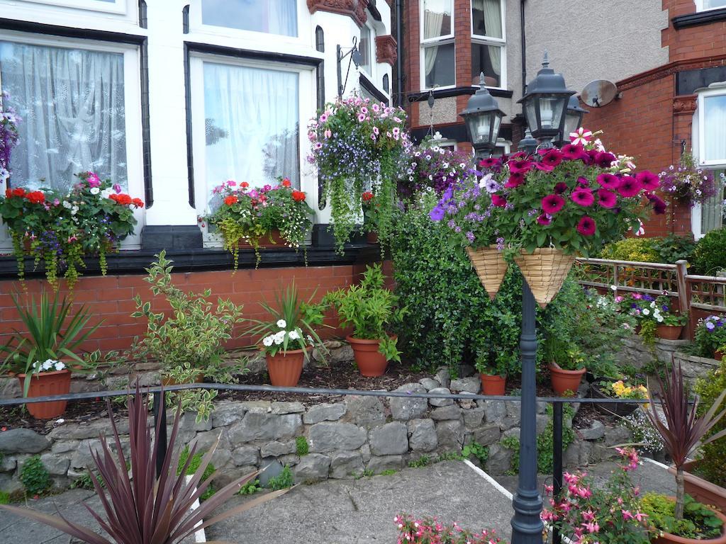 Whitehall Guest House Colwyn Bay Kültér fotó